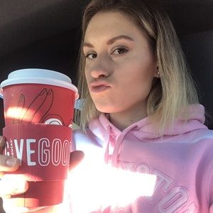 Meet your Posher, Stephanie